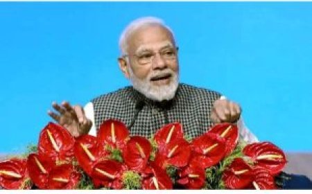 ആഗോള സാധ്യതകൾ മുതലെടുക്കാൻ പൊതുമേഖലയും സ്വകാര്യമേഖലയും ഒറ്റകെട്ടായി പ്രവർത്തിക്കണം; ആഗോള വിപണി പ്രക്ഷുബ്ധമായപ്പോഴും ഇന്ത്യയുടെ പ്രതിരോധം ശക്തമായിരുന്നു : പ്രധാനമന്ത്രി