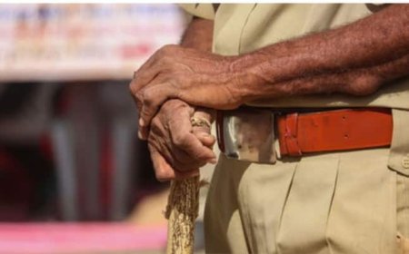 കാറിൽ സഹപ്രവർത്തകയ്ക്കൊപ്പം സഞ്ചരിച്ചതിന് സദാചാര പ്രശ്നം, ഭീഷണി; വ്യാജ പൊലീസ് തട്ടിയെടുത്തത് 1.40 ലക്ഷം രൂപ