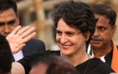 അധികാരത്തിലെത്തിയാൽ  വീട്ടമ്മമാർക്ക് പ്രതിമാസം 2,000 രൂപ വീതം നൽകുമെന്ന് കോൺഗ്രസ്