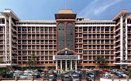 ഭക്ഷ്യവിഷബാധ; ആരോഗ്യ കുടുംബക്ഷേമ സെക്രട്ടറിയോട് റിപ്പോർട്ട് തേടി ഹൈക്കോടതി