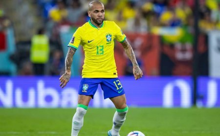 ബ്രസീല് ഫുട്ബോള് താരം ഡാനി ആല്വസിനെതിരെ ലൈംഗികാതിക്രമ പരാതി