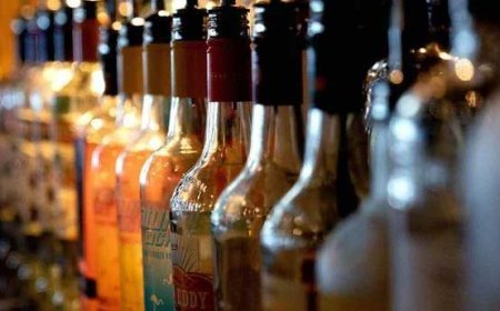 വ്യാജമദ്യവുമായി ബെവ്കോ ജീവനക്കാരൻ പിടിയിൽ