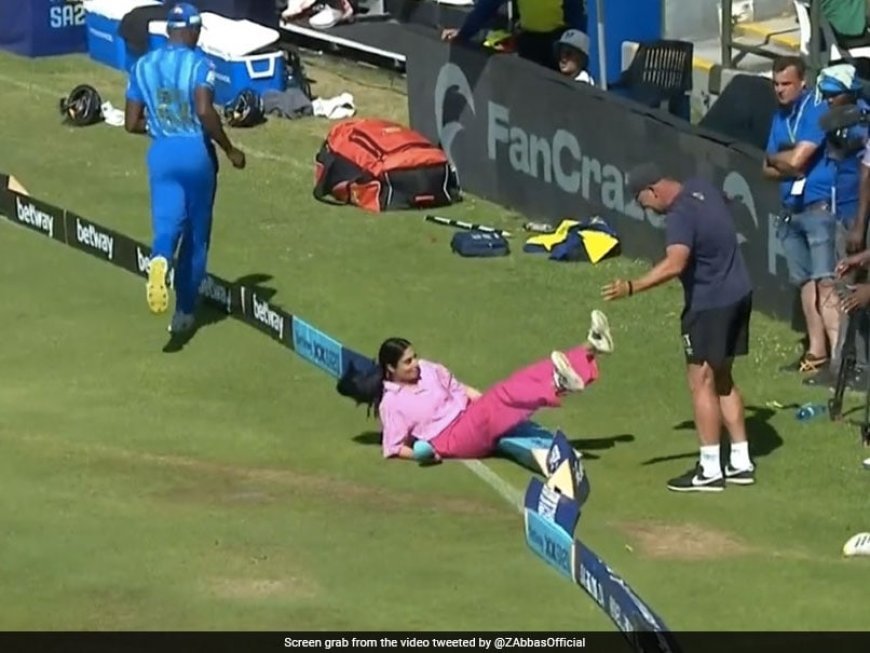 Watch: TV Anchor Falls As Fielder Crashes With Her. Then Says This