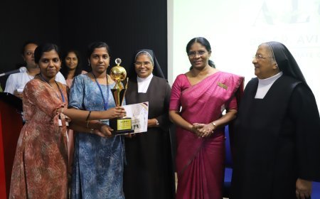 സെന്റ് തെരേസാസ് കോളേജ്  | ഡോ. സിസ്റ്റർ  അവിറ്റ  മെമ്മോറിയൽ ഇന്റർകോളീജിയറ്റ് ക്വിസ് ഓൺ പ്ലാന്റ് സയൻസ്, എസ്.എൻ. കോളേജ്, കൊല്ലം  ജേതാക്കളായി