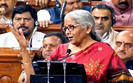 ‘ഓൾഡ് പൊളിറ്റിക്കൽ’; ബജറ്റ് അവതരണത്തിനിടെ ചിരി പടർത്തി ധനമന്ത്രിയുടെ നാവ്പിഴ