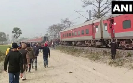 യാത്രക്കിടെ ട്രെയിനിന്റെ ബോഗികൾ എഞ്ചിനിൽ നിന്ന് വേർപ്പെട്ടു