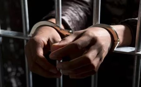 സ്വര്ണക്കടയിലേക്ക് 15 അടി നീളമുള്ള ഭൂഗര്ഭ അറയുണ്ടാക്കി മോഷണം നടത്താന് ശ്രമം; പരാജയപ്പെട്ടതോടെ ‘സോറി’ എഴുതിവച്ച് കടന്ന് കളഞ്ഞു