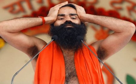 മുസ്ലീം, ക്രിസ്ത്യൻ വിഭാഗങ്ങളെക്കുറിച്ച് വിദ്വേഷ പരാമർശം ; മത സ്പർദ്ധ വളർത്താൻ ശ്രമിച്ചതിന് ബാബാ രാംദേവിനെതിരെ എഫ്ഐആർ