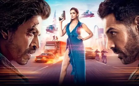 ബിഹാറിൽ 'പത്താൻ' പ്രദര്ശനത്തിനിടെ സ്ക്രീൻ കുത്തിക്കീറി യുവാക്കൾ