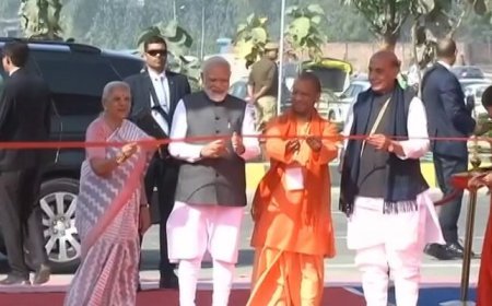 PM Modi Inaugurates 3-Day Global Investors Summit In UP