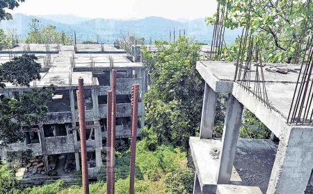 പ്രേതാലയമായി ലൈഫ് മിഷൻ സമുച്ചയം; 5 കോടിയിൽ 4 കോടിയും ഡോളറാക്കി കടത്തി