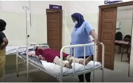 ബൈക്കിടിച്ച് വീഴ്ത്തി; എസ്എഫ്ഐ വനിതാ നേതാവിനെ ആക്രമിച്ച് ഡിവൈഎഫ്ഐ നേതാവ്