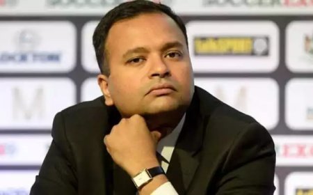 എഐഎഫ്എഫിന്റെ ഡെപ്യൂട്ടി ജനറൽ സെക്രട്ടറി സ്ഥാനമൊഴിഞ്ഞ് സുനന്ദോ ധർ