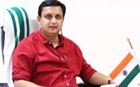 ‘കോണ്ഗ്രസിന്റെ സമരാഭാസം ബിജെപി സ്പോണ്സര്ഷിപ്പില്’; കേന്ദ്രനയങ്ങള് മറച്ചുവെക്കാനെന്ന് മുഹമ്മദ് റിയാസ്