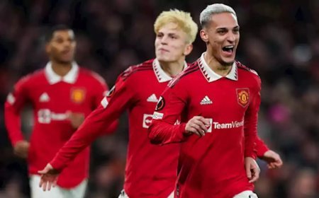 യൂറോപ്പ ലീഗ്; ബാഴ്സയെ തകർത്ത് യുണൈറ്റഡ് പ്രീക്വാർട്ടറിൽ