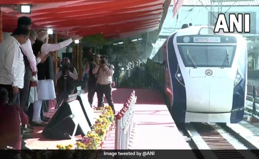 2 Vande Bharat Trains Climb Sahyadri Ghats Without Additional Locomotives