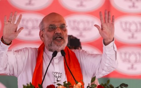 Amit Shah Accuses Gandhis of Neglecting Rae Bareli, Sparks Controversy
