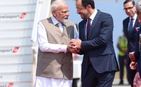 Warm welcome for PM Narendra Modi in Cyprus