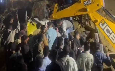 Landslide on top of bus in Himachal; 15 people lost their lives