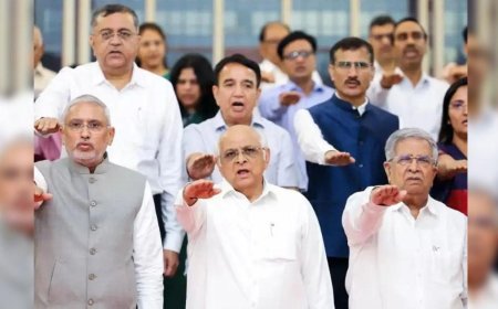 Gujarat cabinet resigns en masse; all ministers except the Chief Minister have resigned
