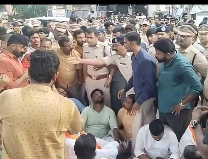 Ganesh pandal: Chicken piece sparks tension in Saidabad